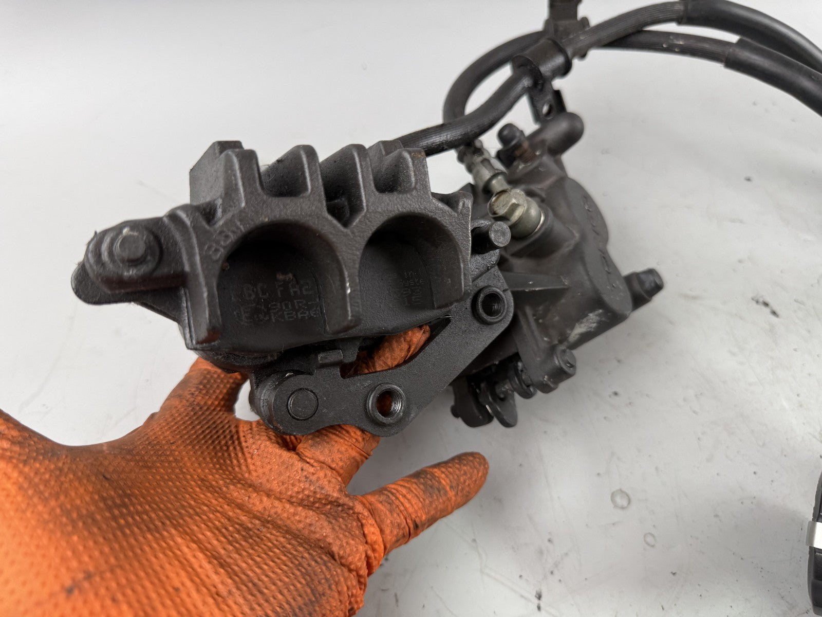 Suzuki SV650 S AV Bremsanlage Bremse Brake front vorne Bremssattel Bremspumpe