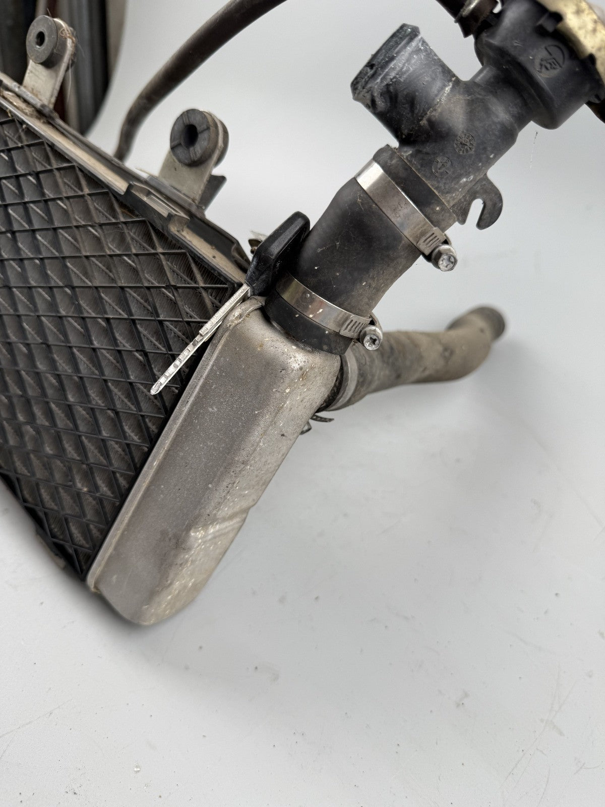Honda VFR800 RC46 FI Wasserkühler Cooler liquid Watercooler Motor Engine