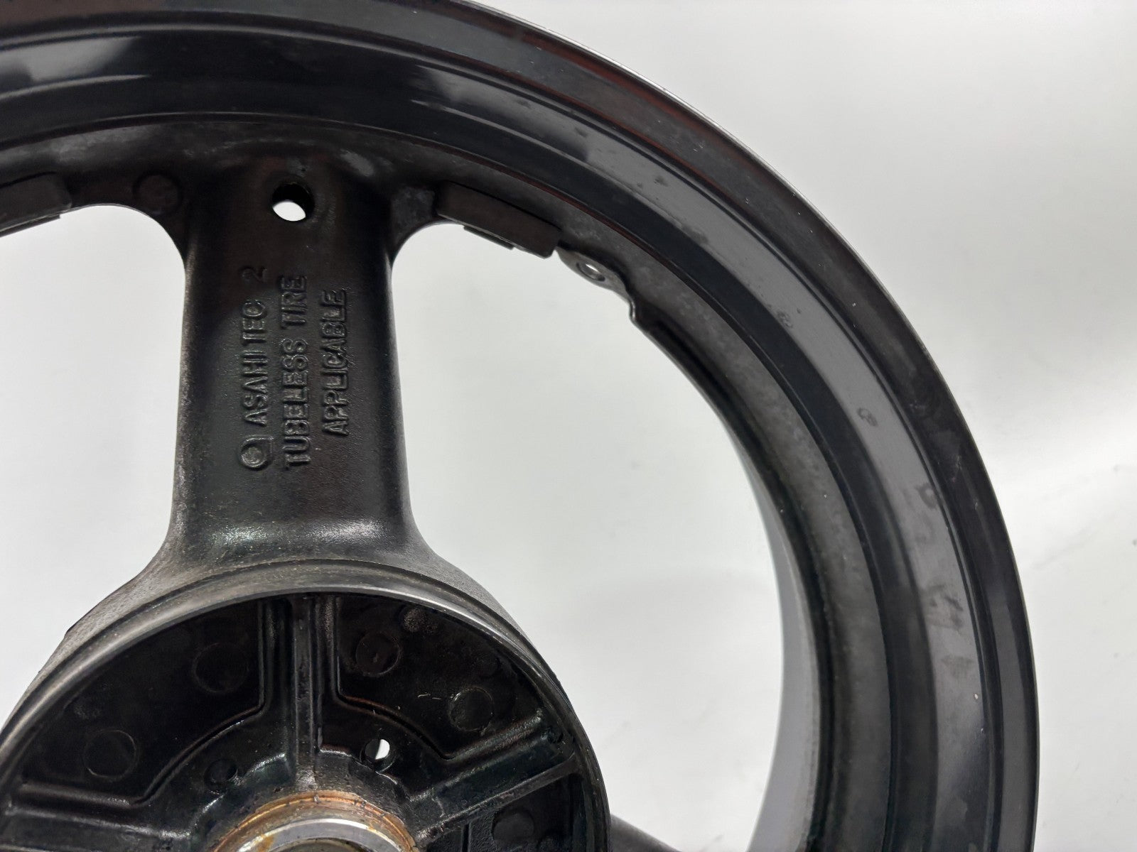 Suzuki GSX 750 F AK11 Hinterradfelge Felge Rim Rad hinten back Reifen