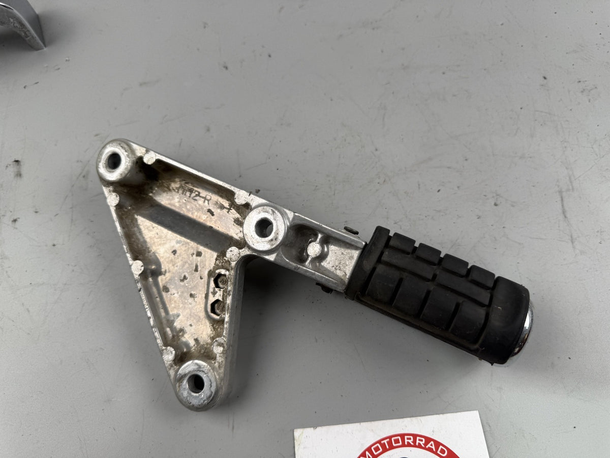 Honda CMX450 Rebell PC17 Fußraste Foot Stp Hangers hinten rechts back