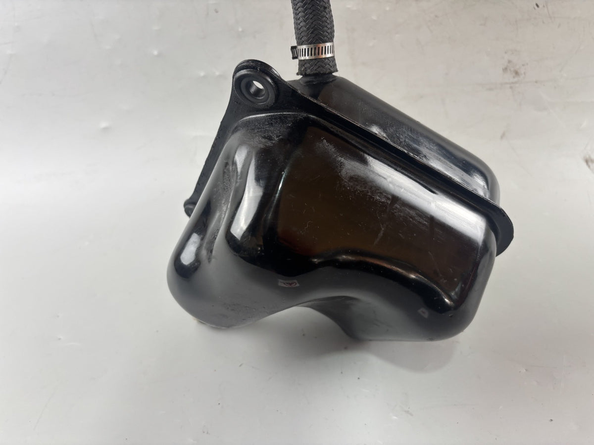 Yamaha TDM 850 3VD Öltank Ölbehälter Tank Motoröltank oilWird