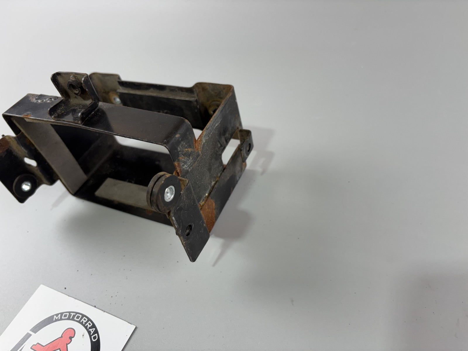 Suzuki GS 500 EU GM51B Batteriefach Batteriehalterung Holder