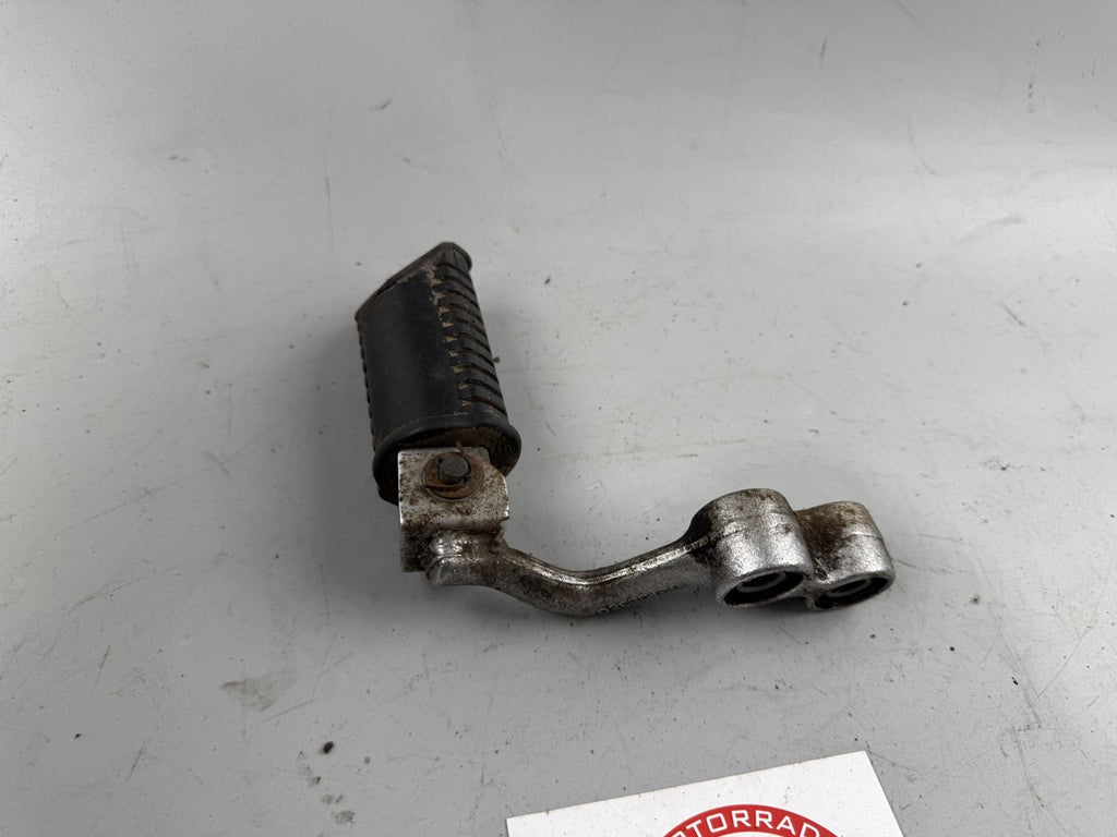 Suzuki GN250 NJ42A Fußraste Foot Hangers Step links left vorne front