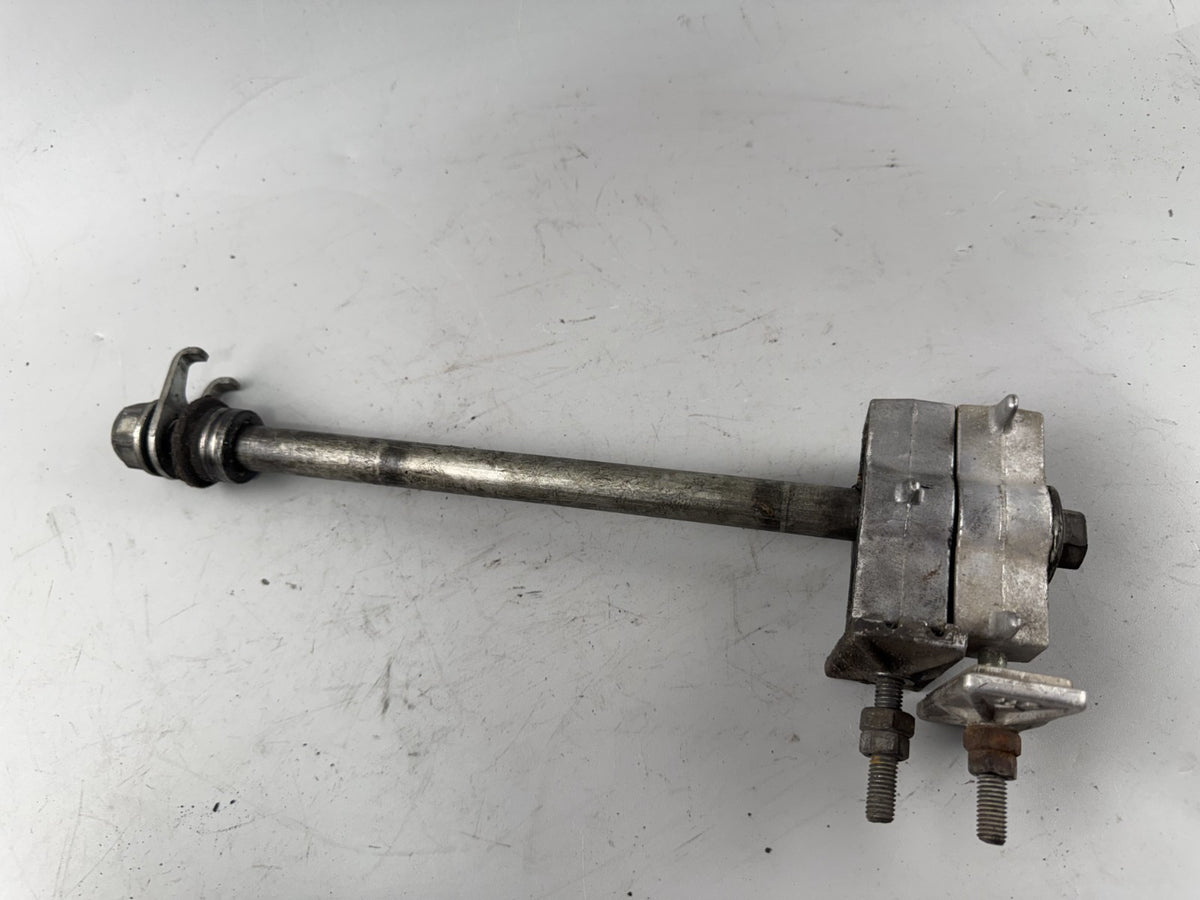 Honda XL600 R Transalp PD 06 Steckachse Achse Hinterradachse Kettenspanner