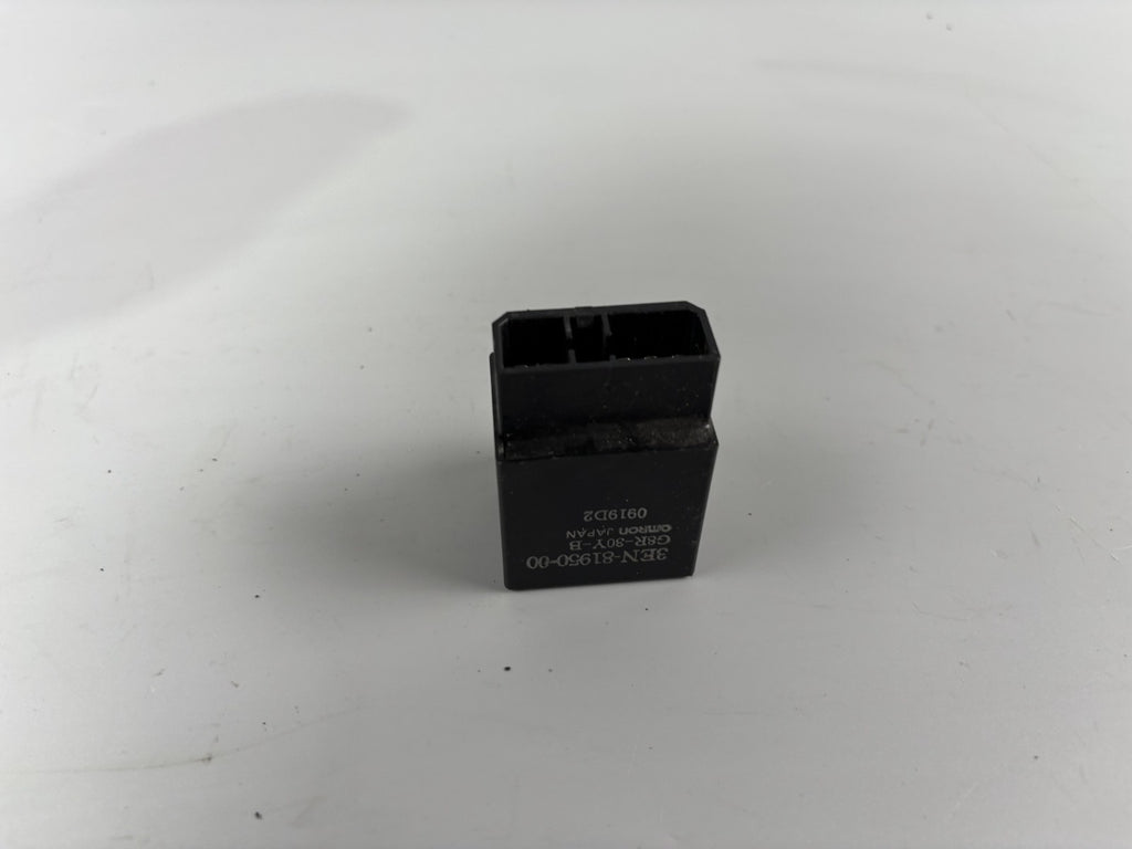 Yamaha FZS600 Fazer RJ02 Benzinpumpenrelais Benzinpumpe Relais Fuelpump