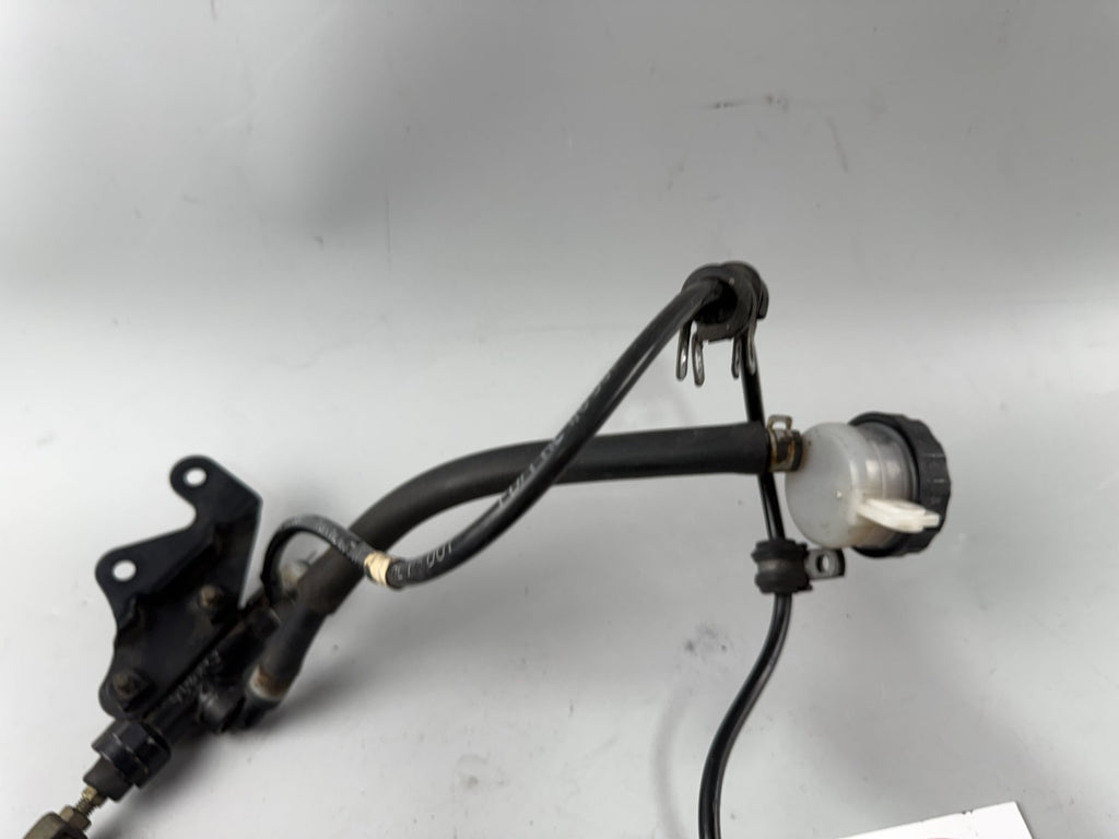 Triumph Tiger 900 T400 Bremsanlage Bremse Brake Sattel Pumpe hinten back