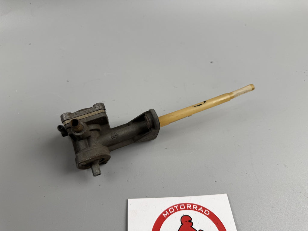 Suzuki GSX 750 AE Inazuma  Benzinhahn Fuel Gas Gasoline Ventil