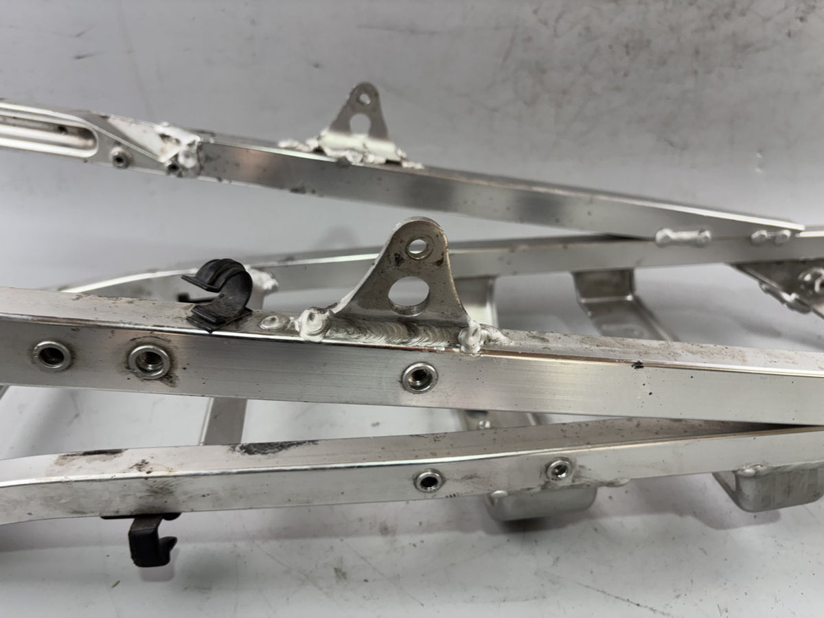 Suzuki GSX-R 1100 W GU75C Heckrahmen Frame Verbindung
