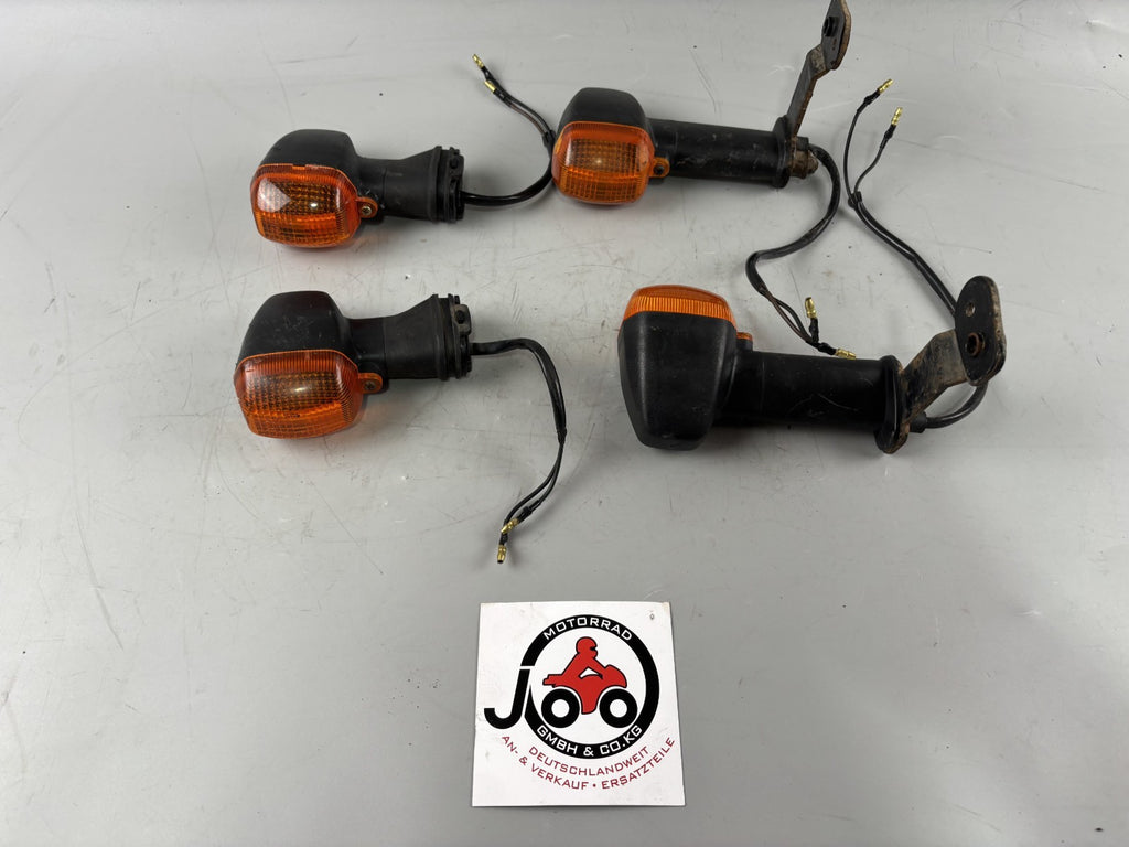 Yamaha FZS600 Fazer RJ02 Blinkerset Blinkerpaar Lighters Turn Signal Licht