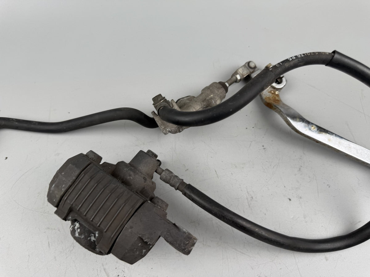 Suzuki GSX750 AE Inazuma Bremse Bremsanlage Brake Sattel Pumpe