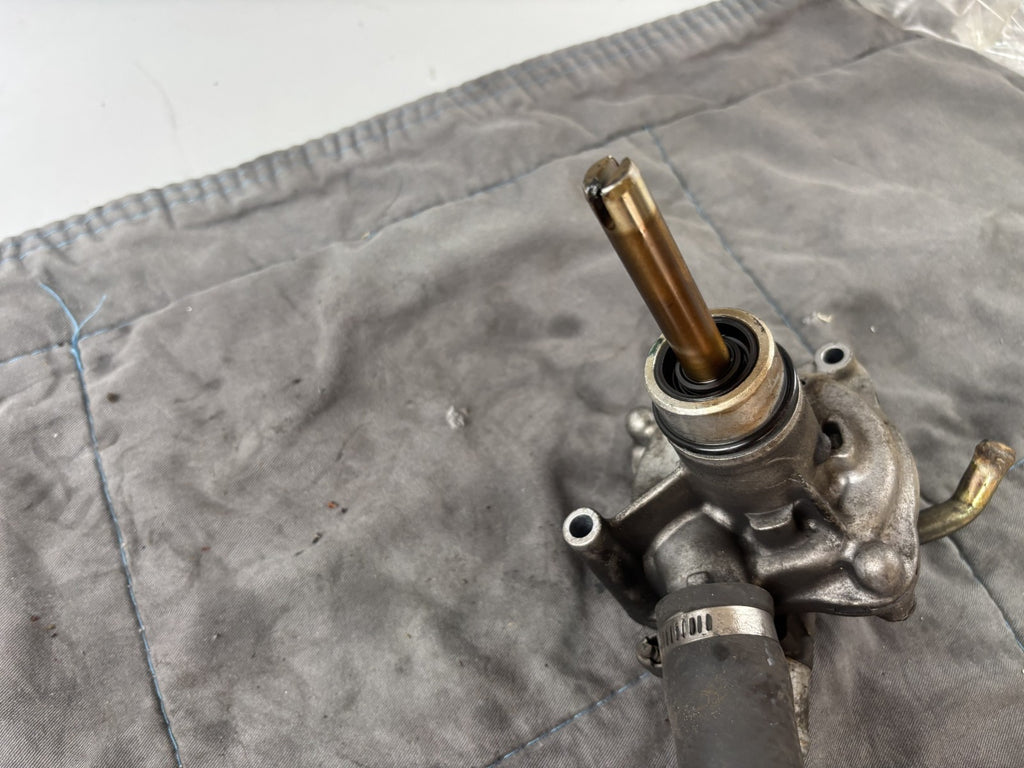 Honda CB 600 F Hornet PC34 Motor Engine Thermostat Einfüllstutzen Cooler Kühler