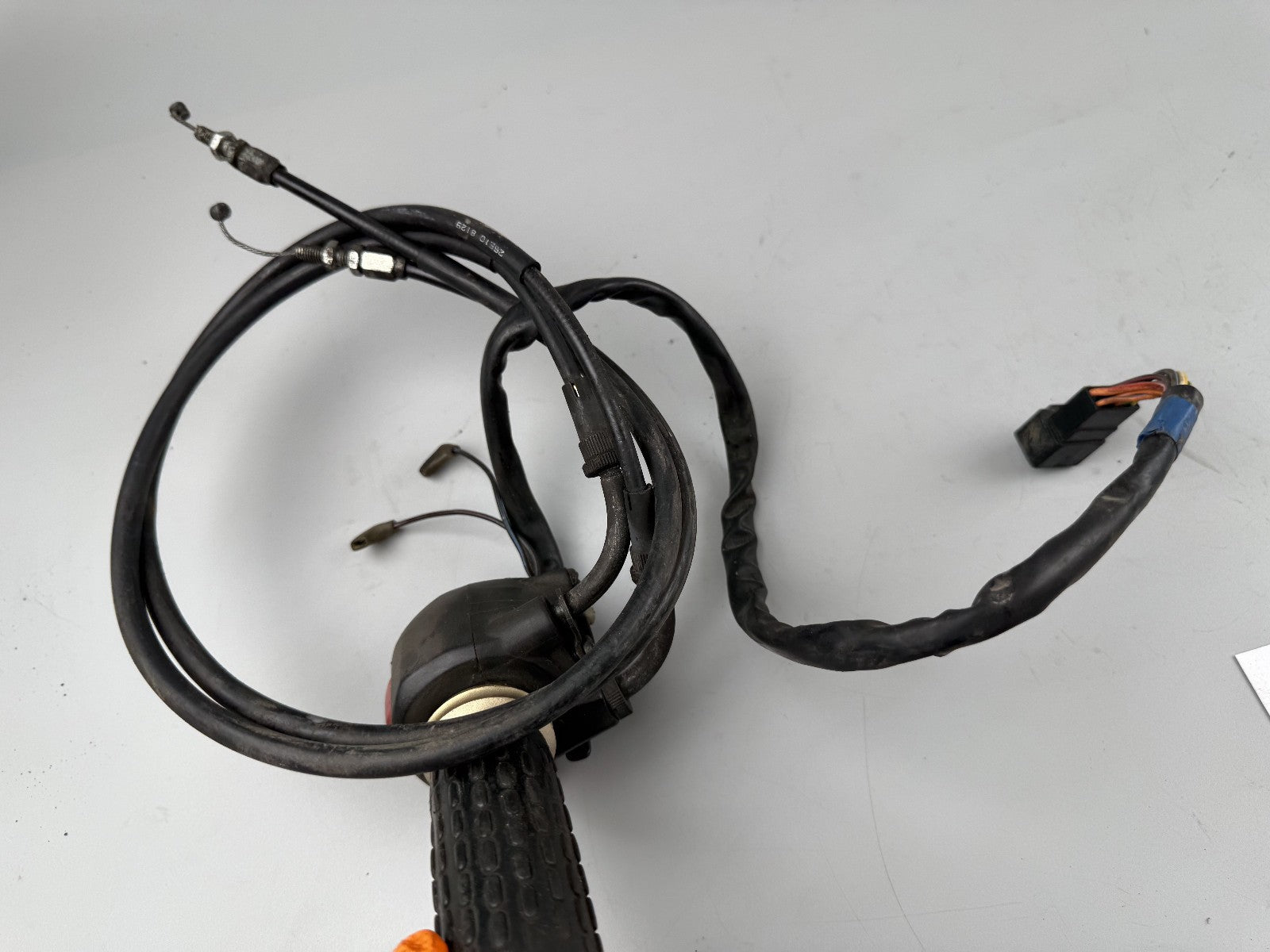 Suzuki GSF600 GN77B Bandit Lenkerschalter Lenkerarmatur Handlebar rechts right
