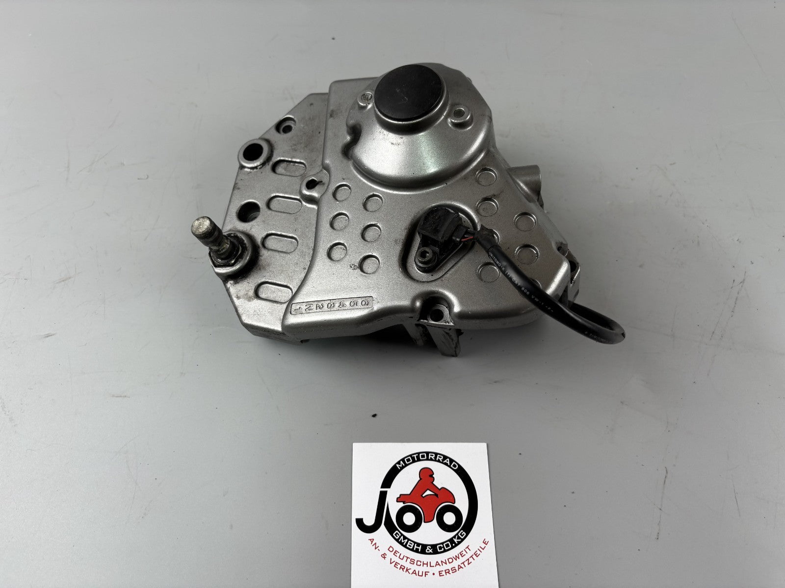 Suzuki GSX 750 F AK11 Ritzelabdeckung Motordeckel Cover links left