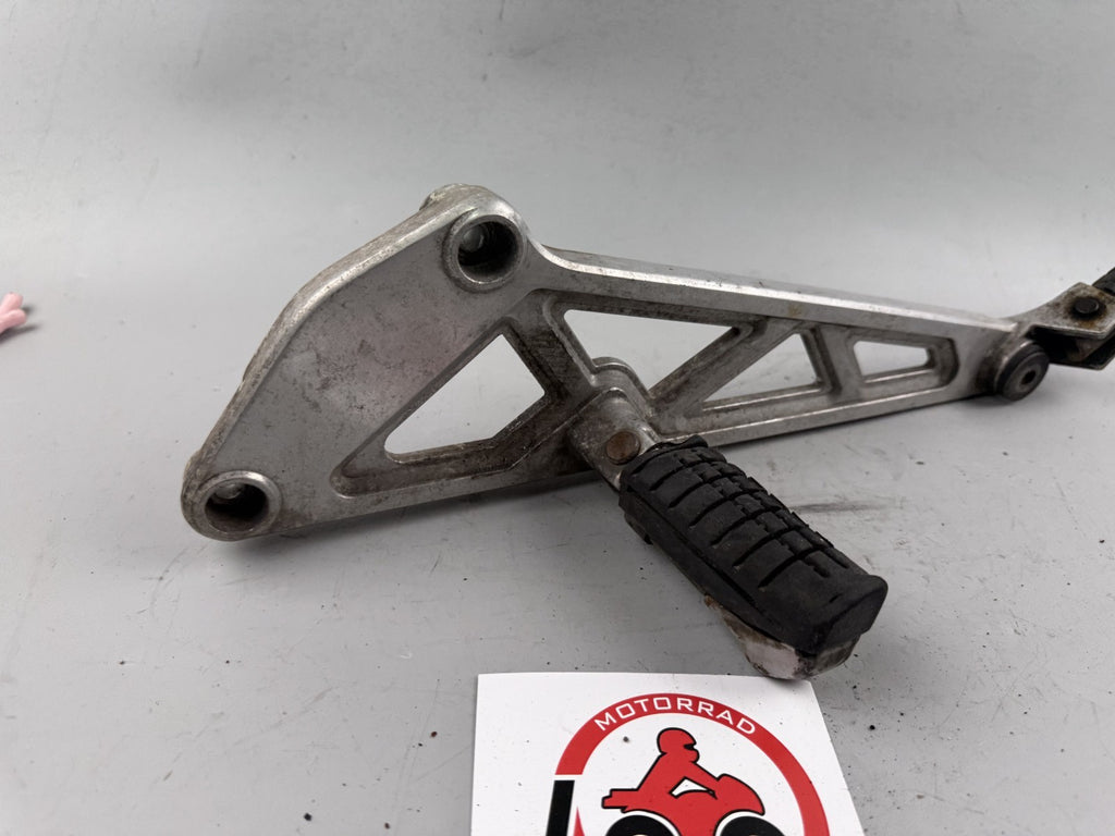 Honda XBR 500 PC15 Fußrastenanlage Fußraste Foot Hangers Step rechts right