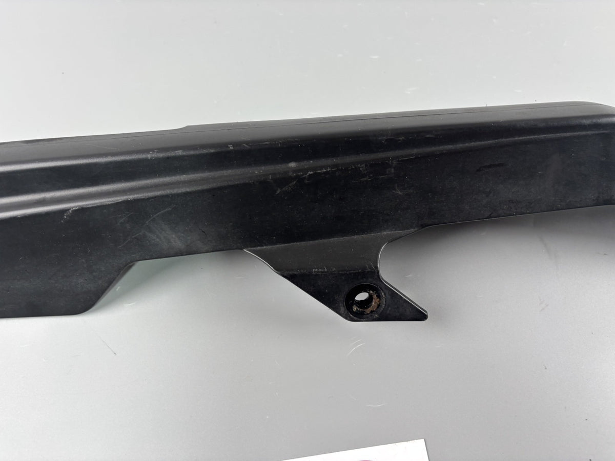 Suzuki GSF600 GN77B Kettenschutz Chain Cover Abdeckung Verkleidung