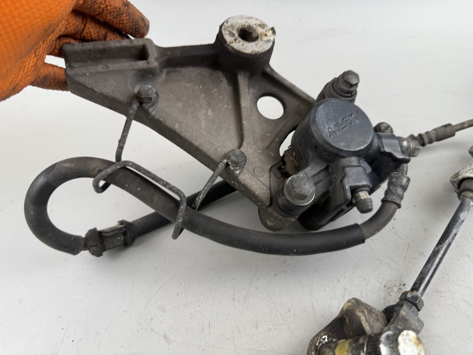 Honda CB750 Sevenfifty RC42 Bremsanlage Brake Bremse hinten back Sattel Pumpe
