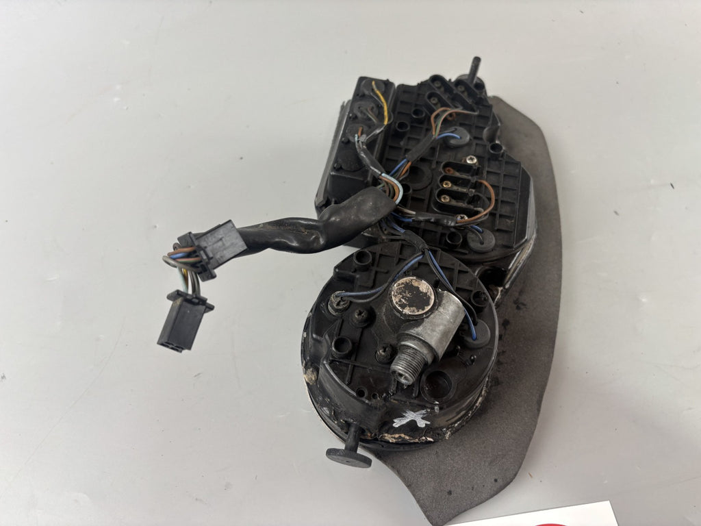 Yamaha TDM 850 3VD Tacho Speedometer DZM Drehzahlmesser Cockpit Instrumente