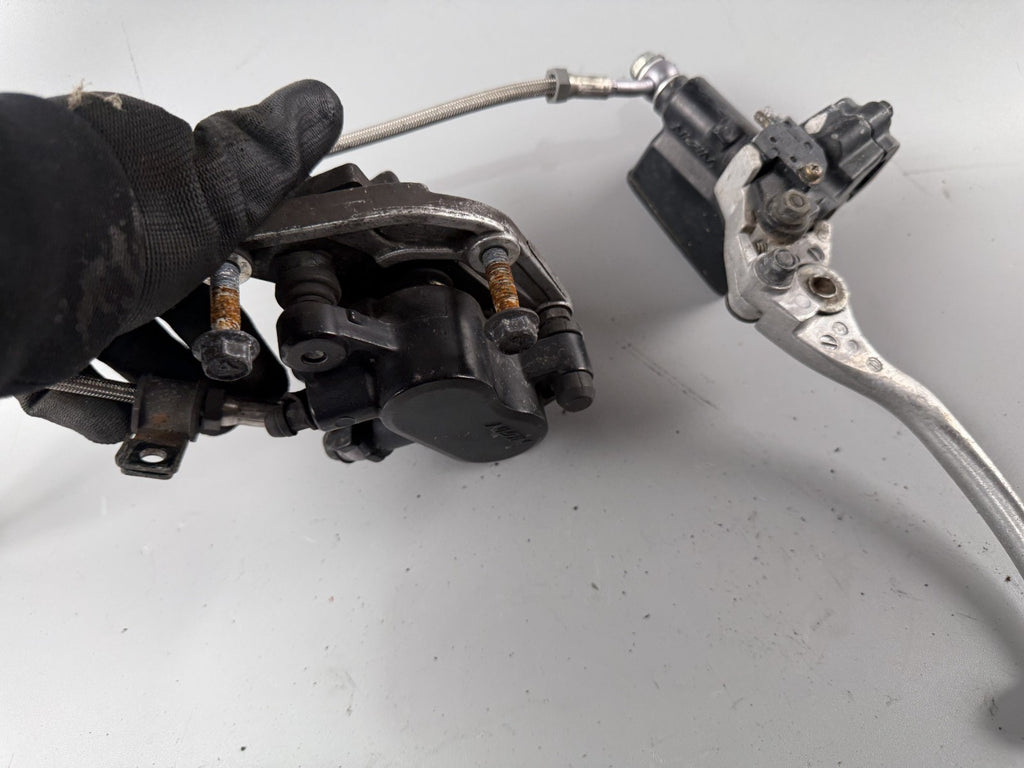 Suzuki GSF600 GN77B Bandit Bremsanlage Brake Bremse front vorne Sattel Pumpe