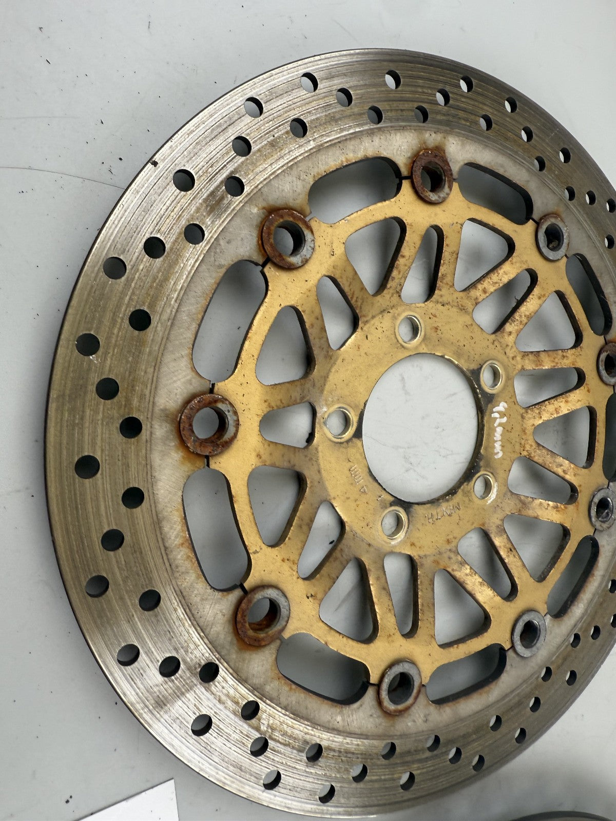 Suzuki GSX750 AE Inazuma Bremsscheiben Bremsscheibe Brake Disc vorn front 4,2mm