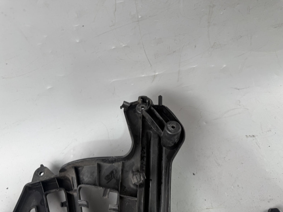 BMW K 1200 S K40 Geweih Rahmenhalter links Verkleidungshalter Maske Holder Cover
