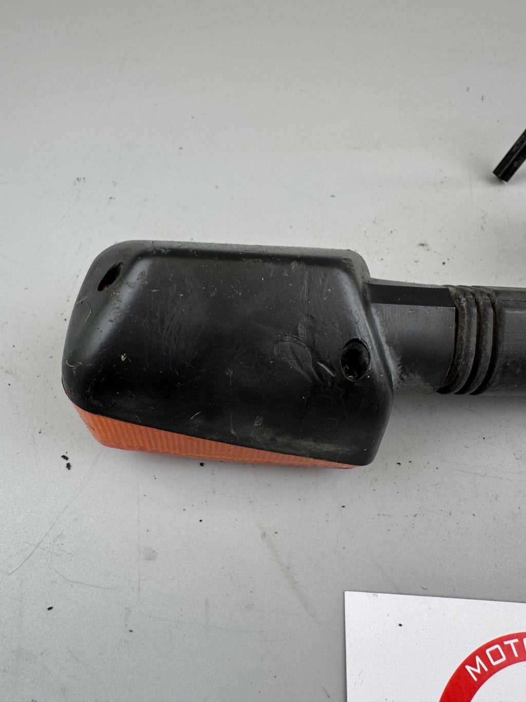 Suzuki DR 125 SF44A Blinker vorne rechts Blinkerhalter