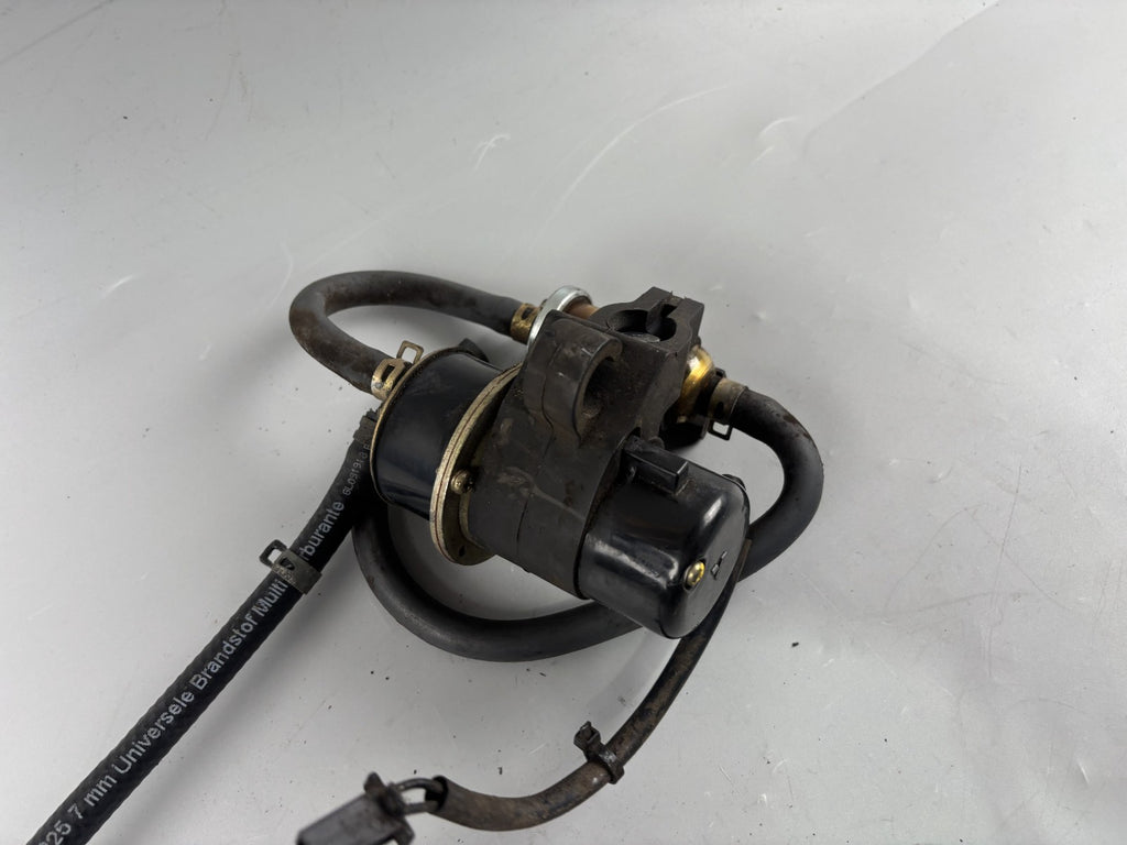 Yamaha YZF 1000 R Thunderace Benzinpumpe Fuel pump Gas Gasoline Tank
