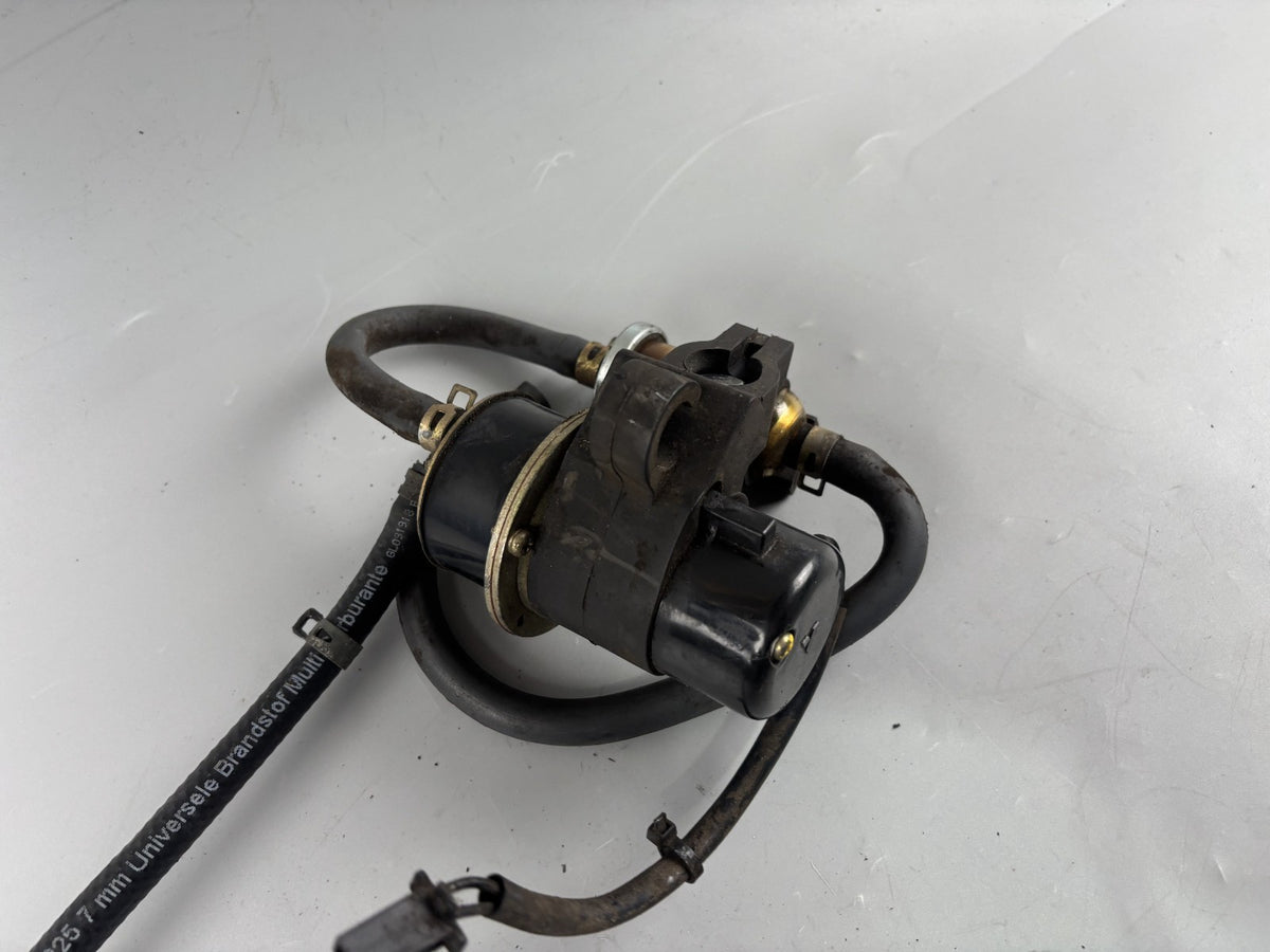 Yamaha YZF 1000 R Thunderace Benzinpumpe Fuel pump Gas Gasoline Tank