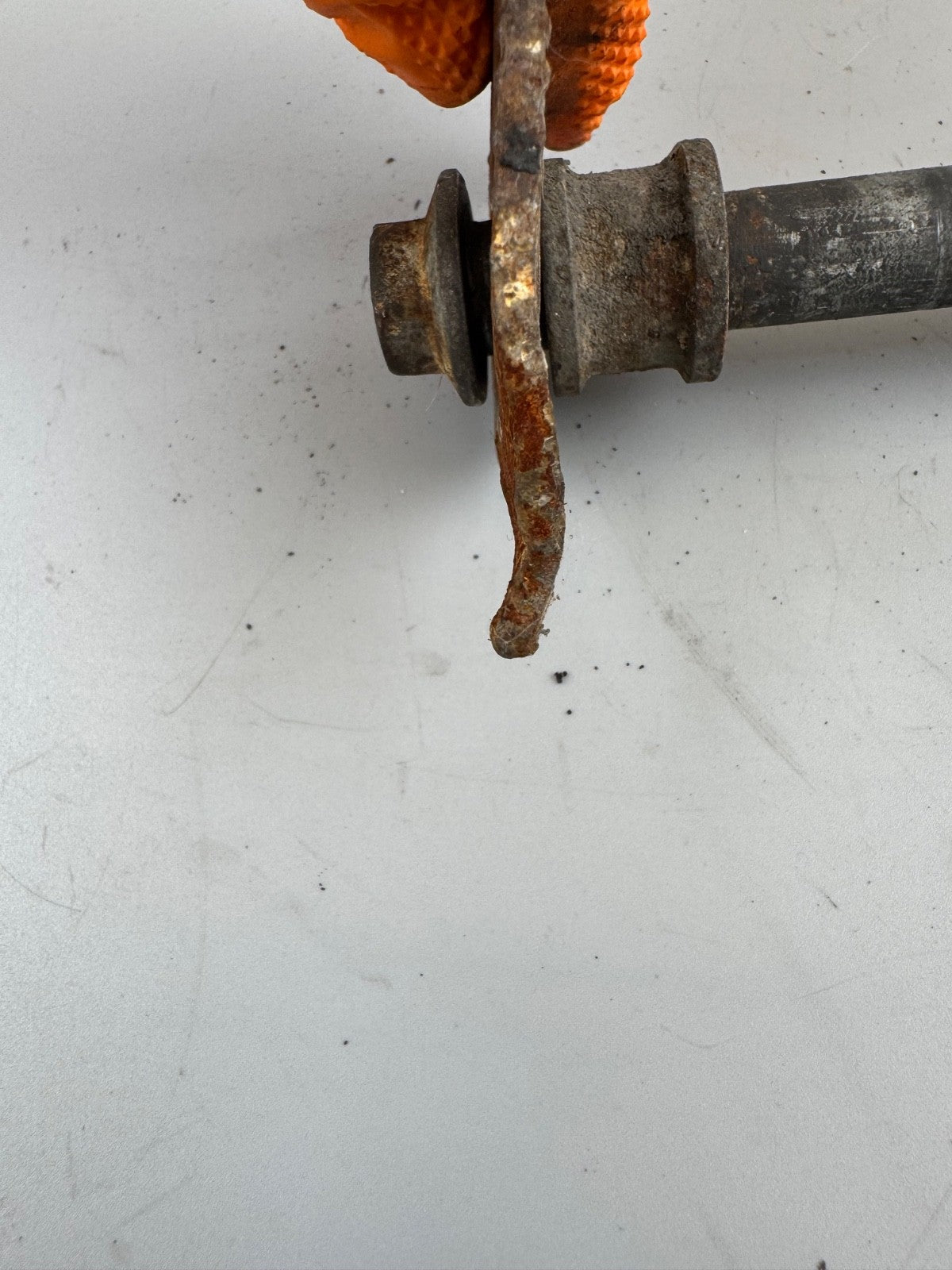 Suzuki DR 125 SF44A Steckachse Hinten Achse Kettenspanner Bolzen Hinterradachse