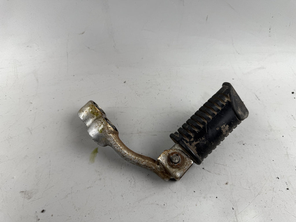 Suzuki GN250 NJ42A Fußraste Foot Hangers Step rechts right vorne front