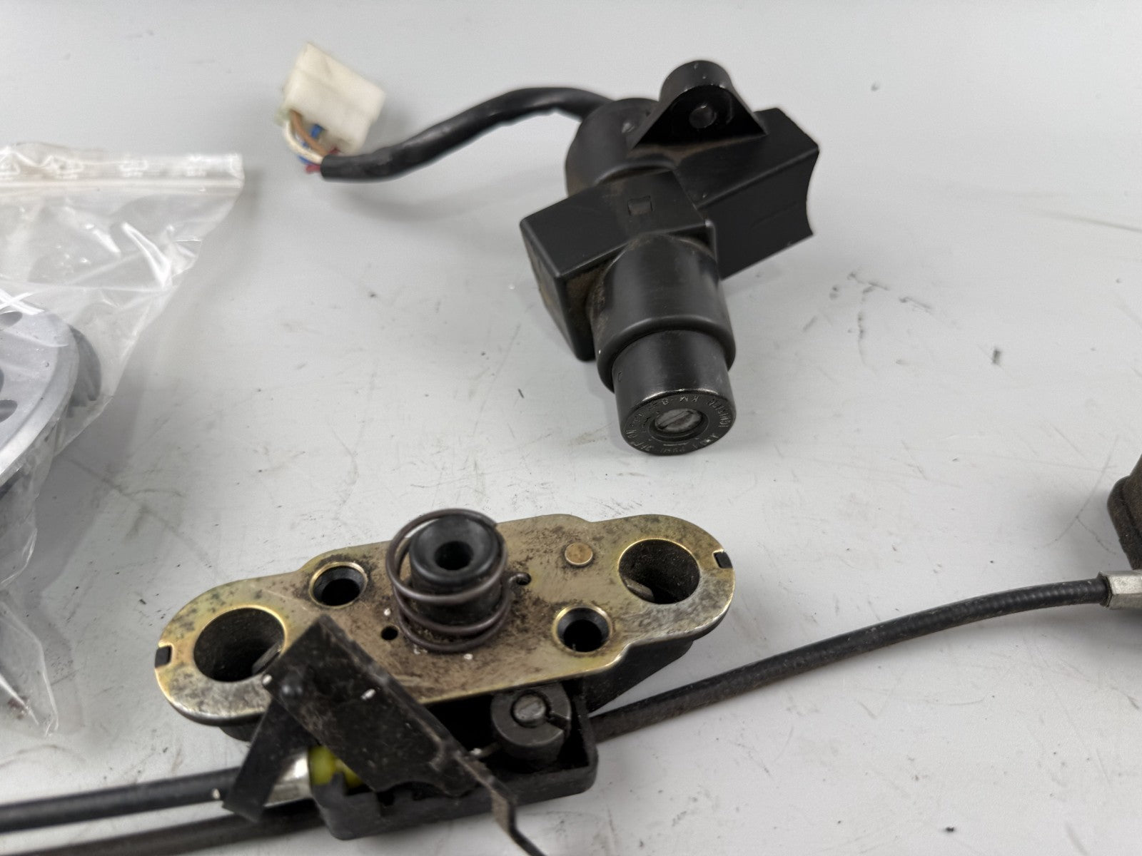 Kawasaki ZR-7 ZR750F Schlosssatz Key Lock Tankschloss Sitzbankschloss Set