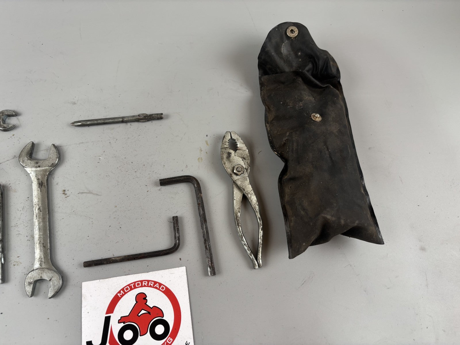 Kawasaki EX500D GPZ500S Werkzeugbox Bordwerkzeug Tools