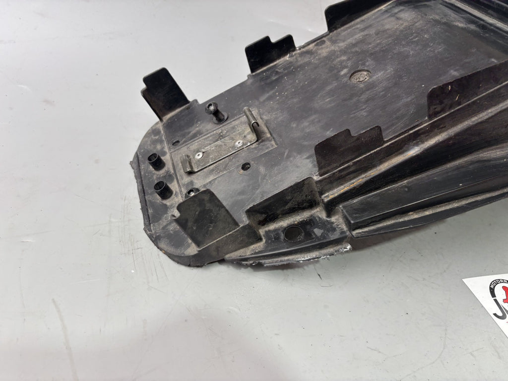 Suzuki GSX 750 AE Inazuma Heckuntersicht Spritzschutz Cover Radlauf Fender