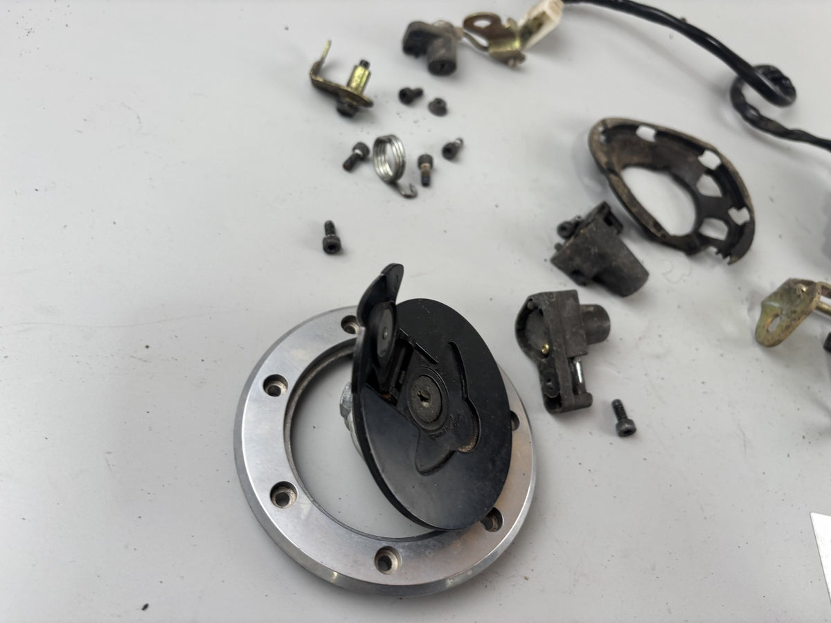 Kawasaki EX500D GPZ500S Schlosssatz Key Lock Zündschloss Tankschloss Sitzbank