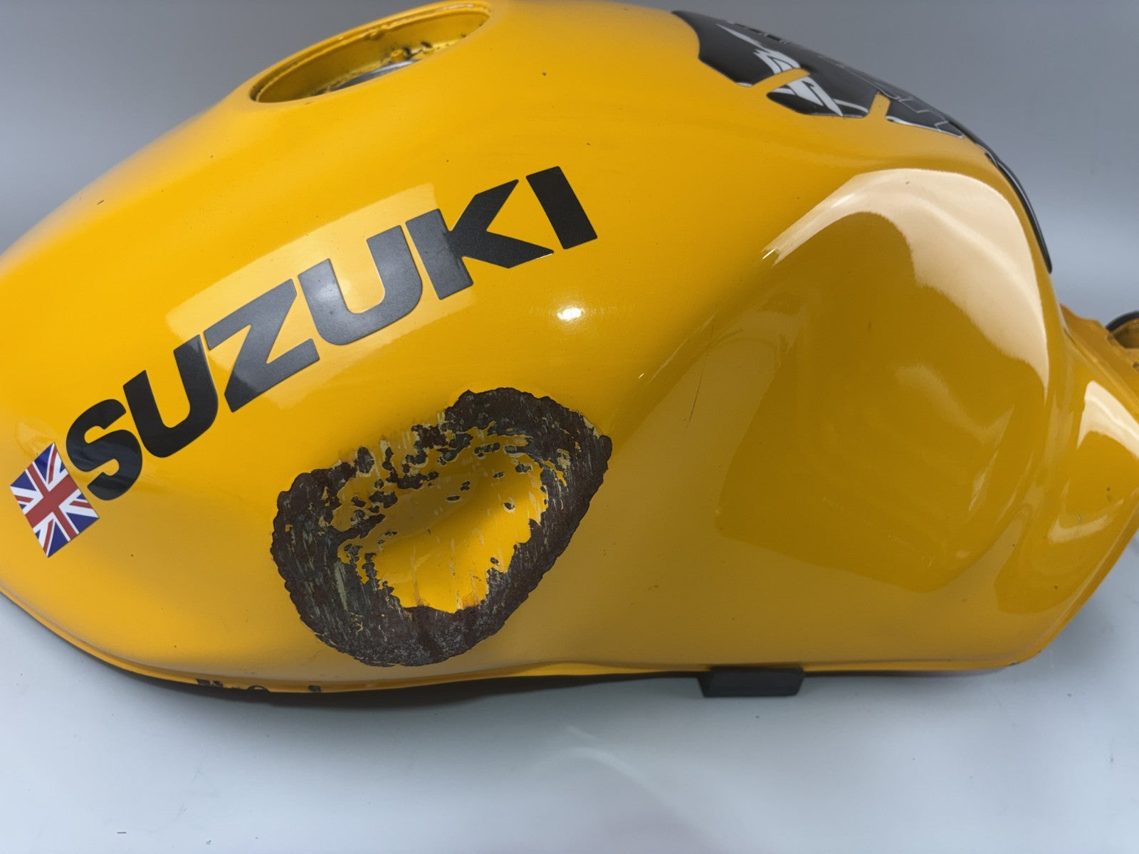 Suzuki SV650 S AV Tank Benzintank Kraftstofftank Fuel Gas Gasoline