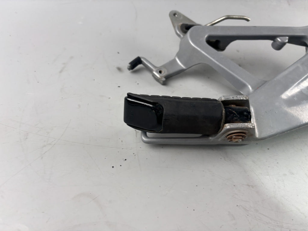 Honda SLR 650 Vigor FX 650 RD09 Fußrastenanlage Foot Step Hangers rechts right