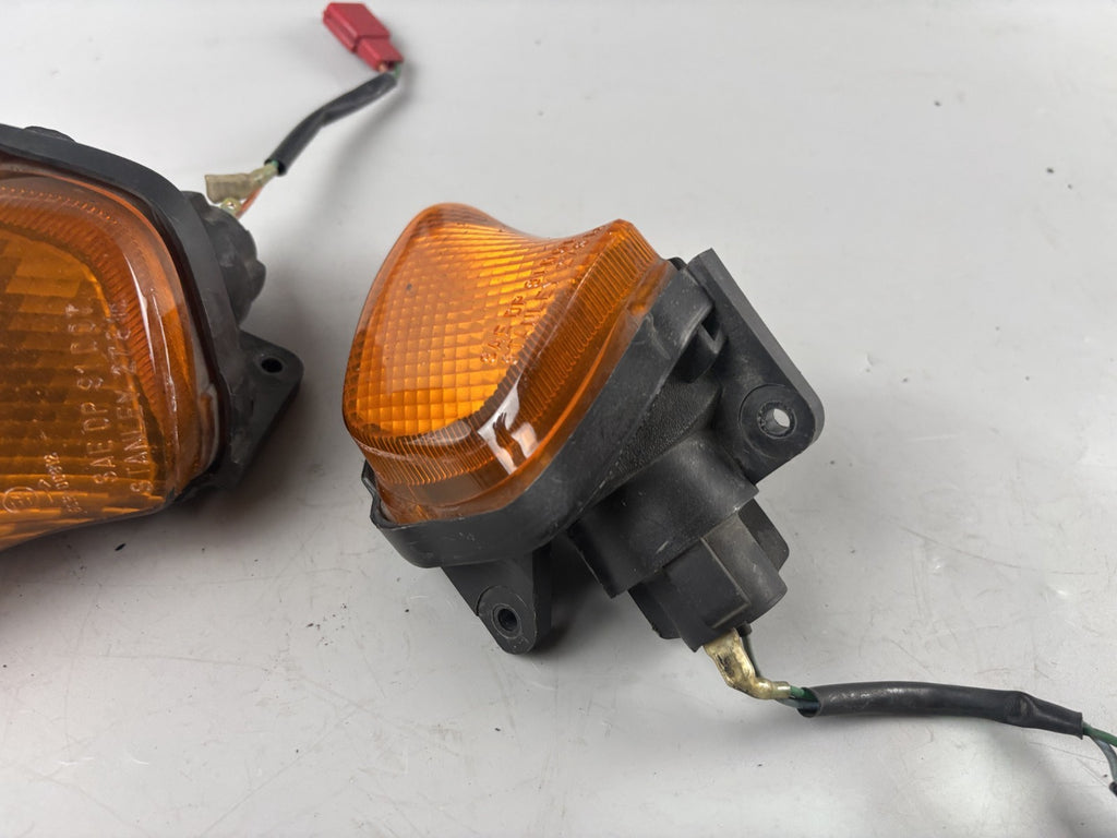 Honda CBR 1000F SC24 Blinker Blinkerpaar vorne front  Lighters Licht Lampe