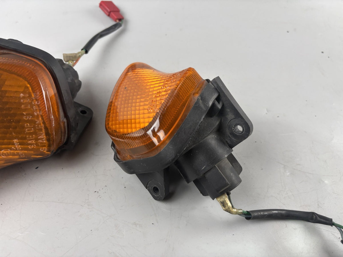 Honda CBR 1000F SC24 Blinker Blinkerpaar vorne front  Lighters Licht Lampe