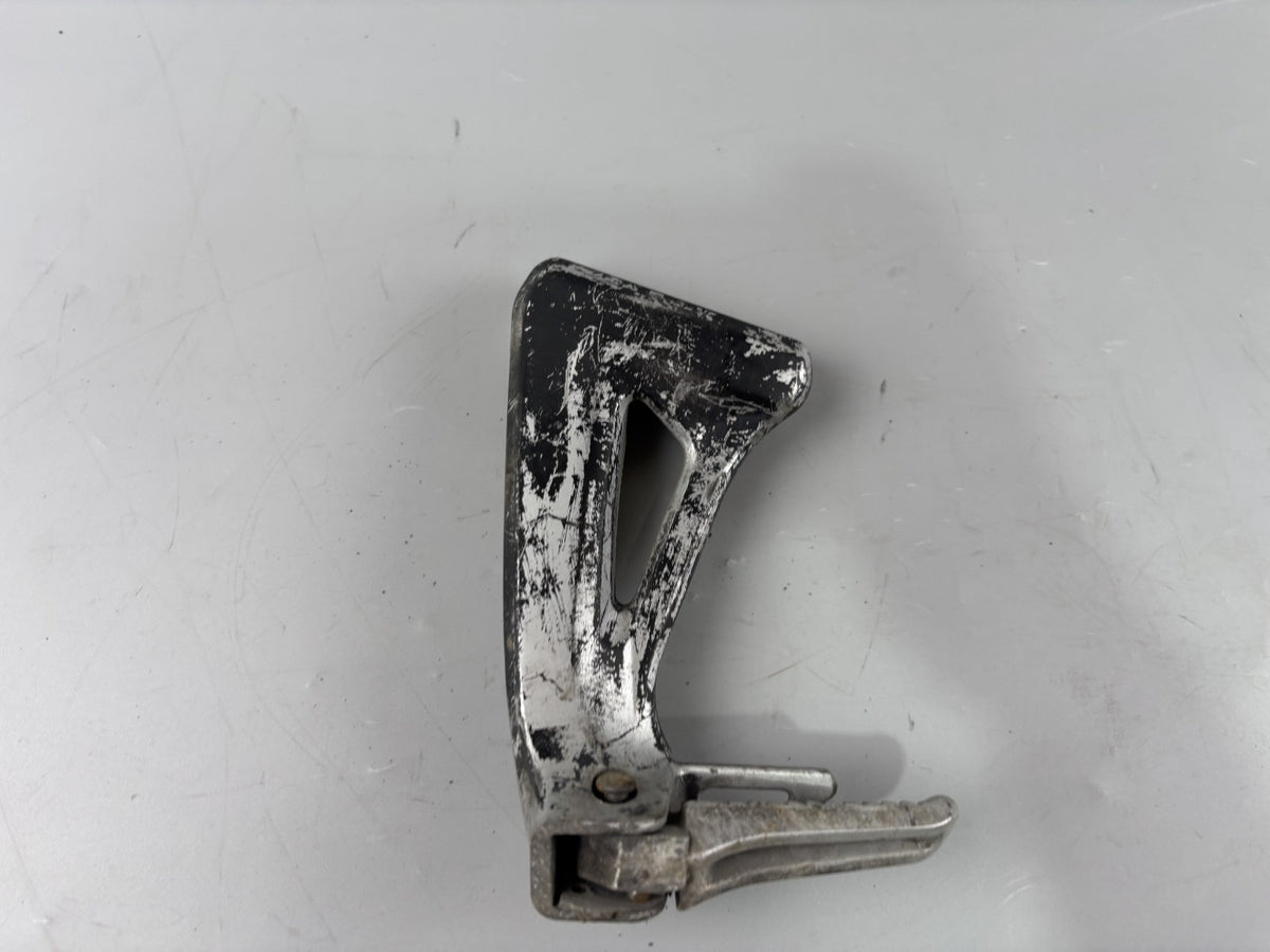 Suzuki SV650 S AV Soziusfußraste Beifahrer Step Hanger links left