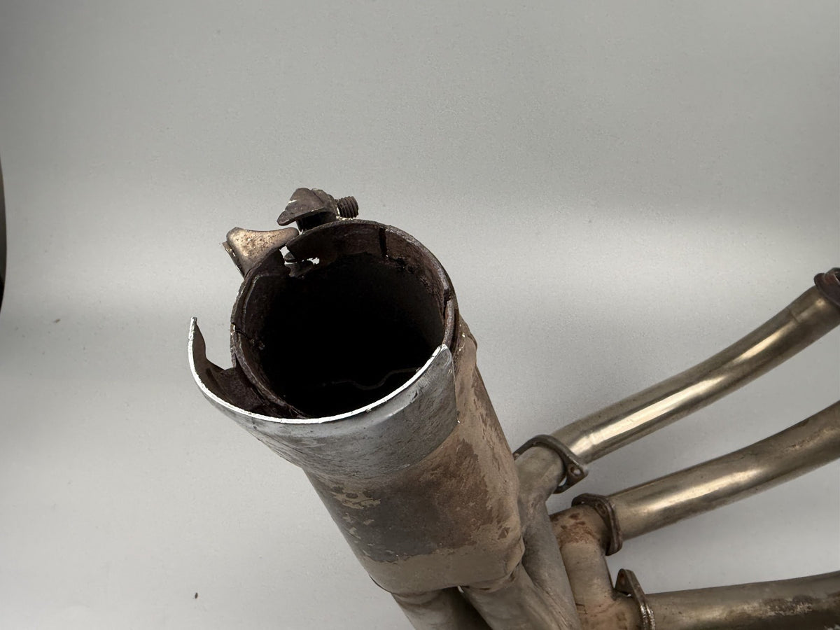 Suzuki GSF600 GN77B Krümmer Exhaust Downpipe Auspuff Engine Auslass