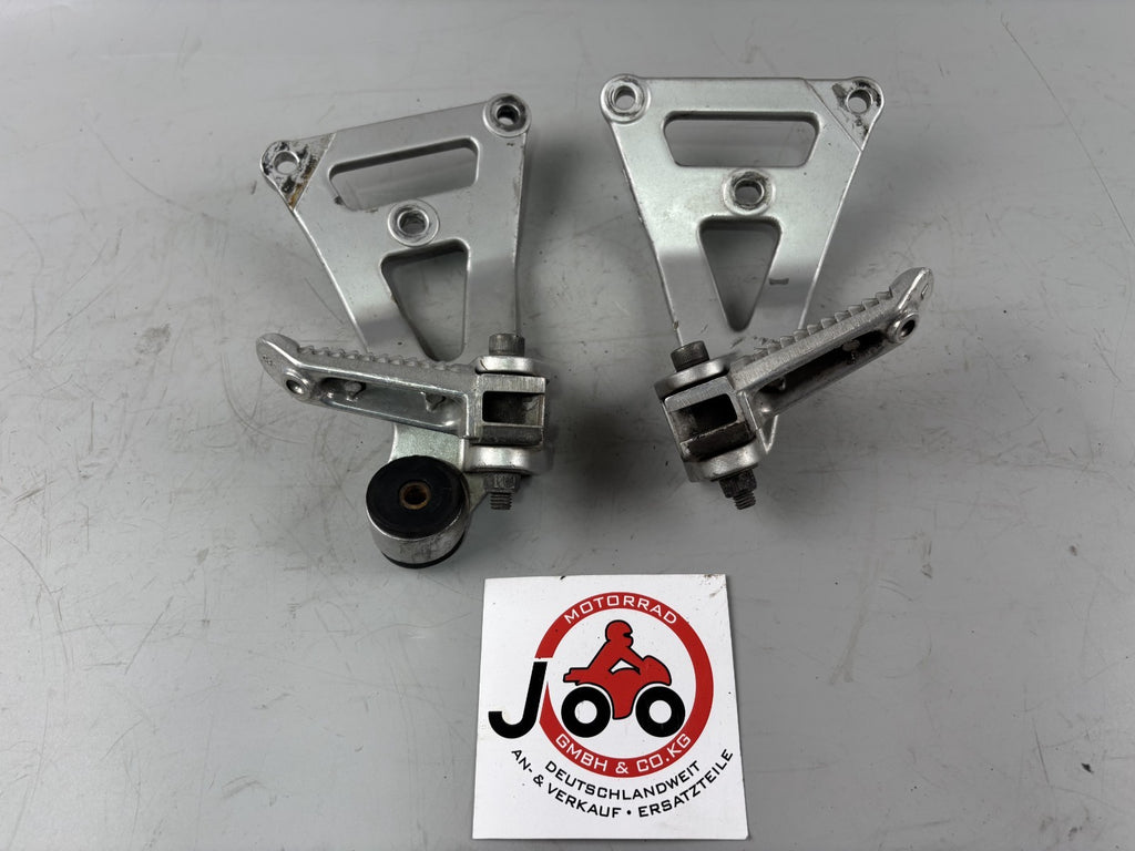 Suzuki GSX-R 750 W GR7BB Soziusfußrasten Beifahrer Fußrastee Foot Hanger Step
