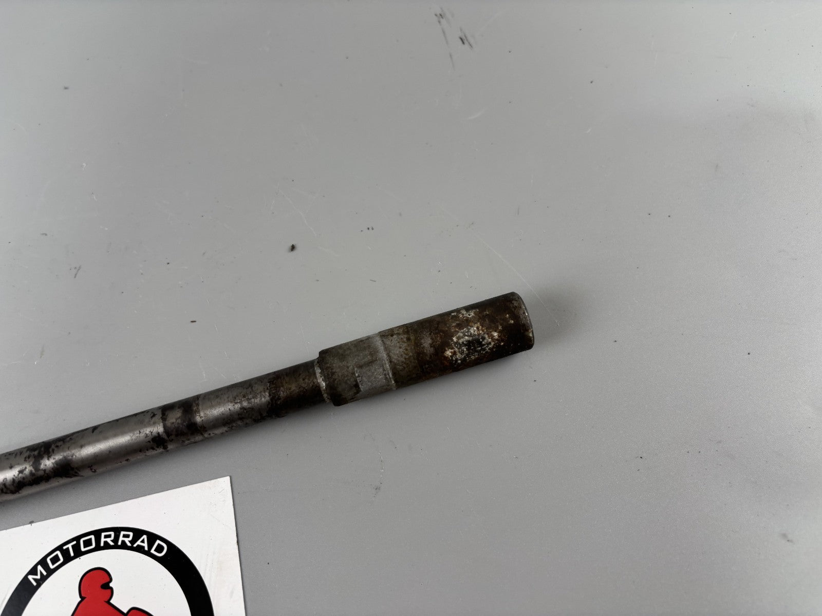 Honda CX500 C PC01 Güllepumpe Achse Hinterradachse Holder Schwinge