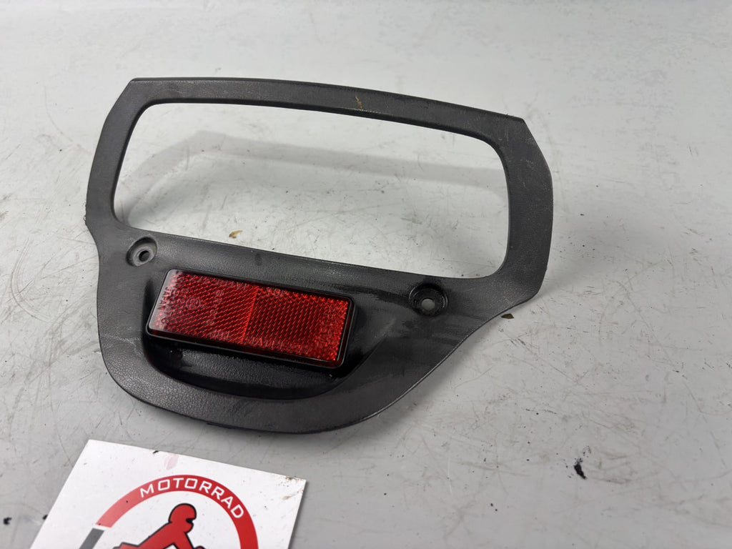 Suzuki GSX-R 750 W GR7BB Heckverkleidung Rücklicht Abdeckung Cover mitte