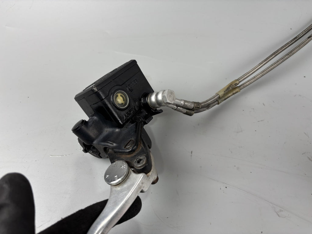Yamaha FZS600 Fazer RJ02 Bremsanlage Brake Bremse Pumpe Sattel vorne front
