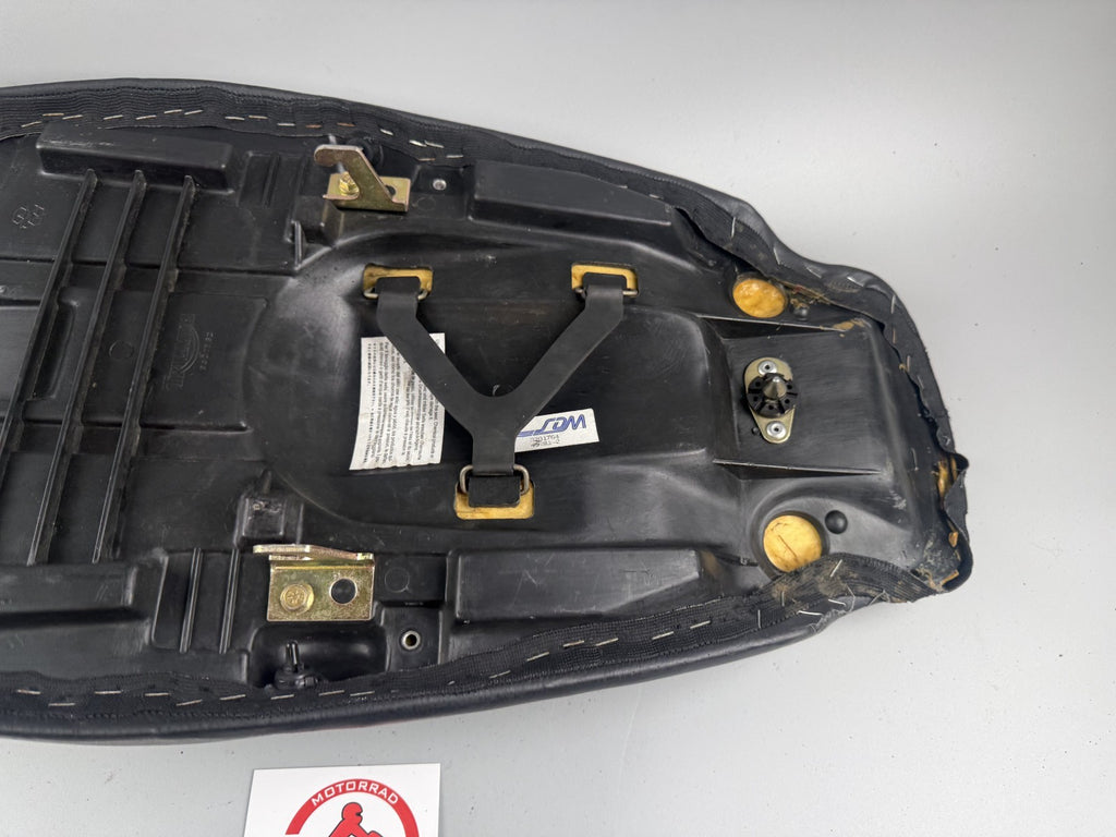Triumph Sprint 955i ST T695 Sitzbank Seat Sitz Sitzkissen Sitzpolster