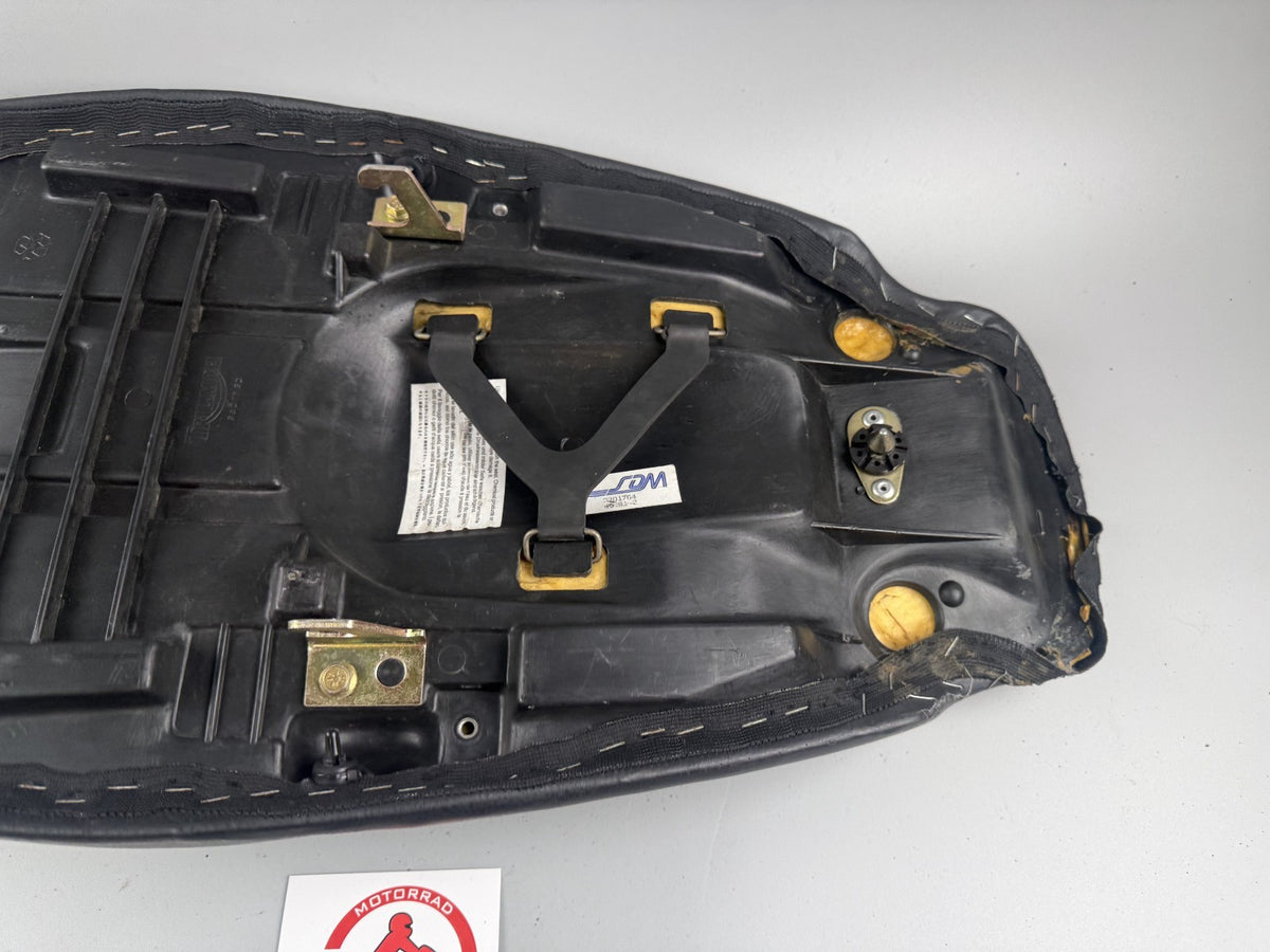 Triumph Sprint 955i ST T695 Sitzbank Seat Sitz Sitzkissen Sitzpolster