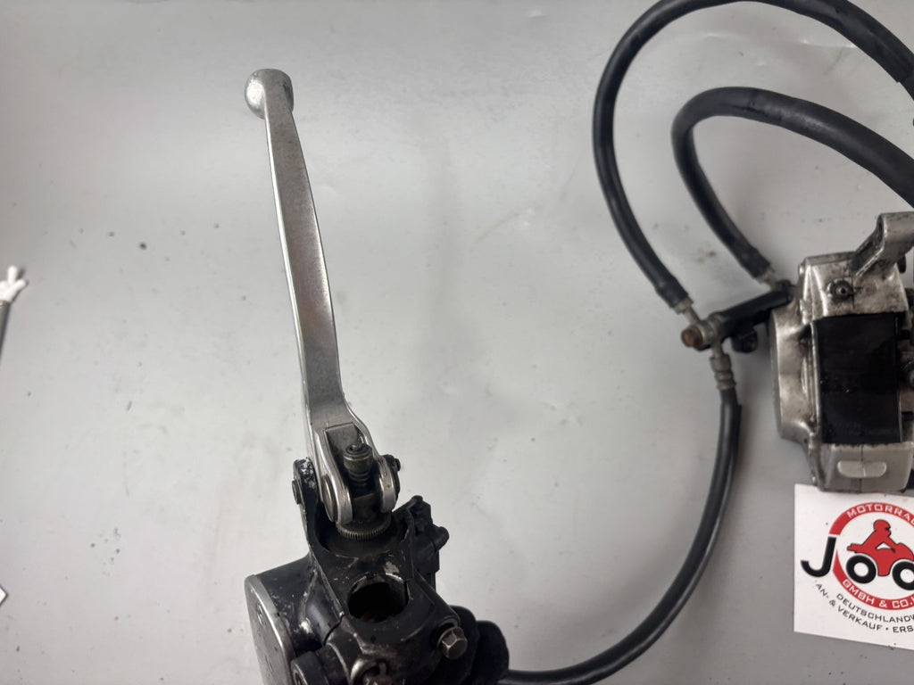 Yamaha TDM 850 3VD Bremsanlage Bremse Brake Bremspumpe Sattel vorne front