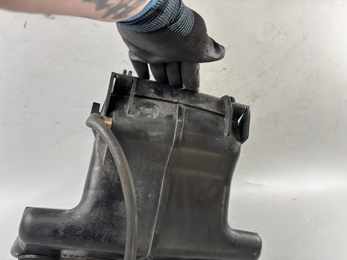 Suzuki GSX-R 1100 W GU75C Luftftilterkasten Airbox Ansaugung Luft Lüftung