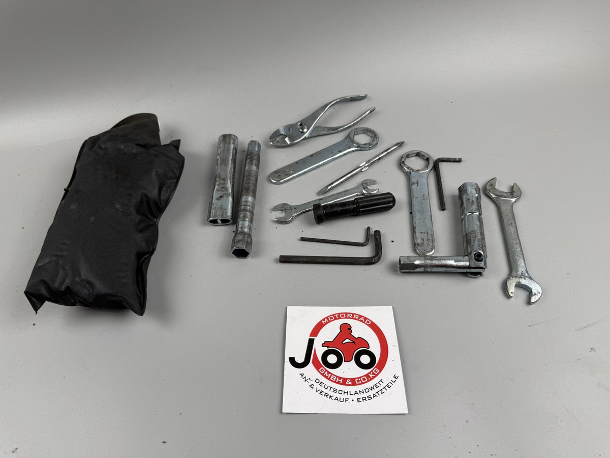 Suzuki GSX 750 AE Inazuma Bordwerkzeug Tools Spezialwerkzeug Parts