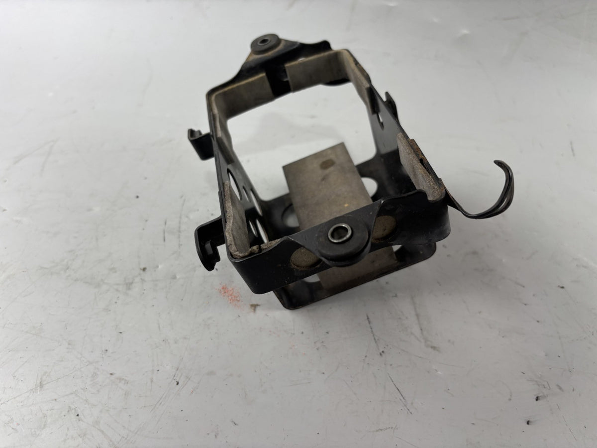 Suzuki GSX 750 AE Inazuma Batteriefach Batteriekasten