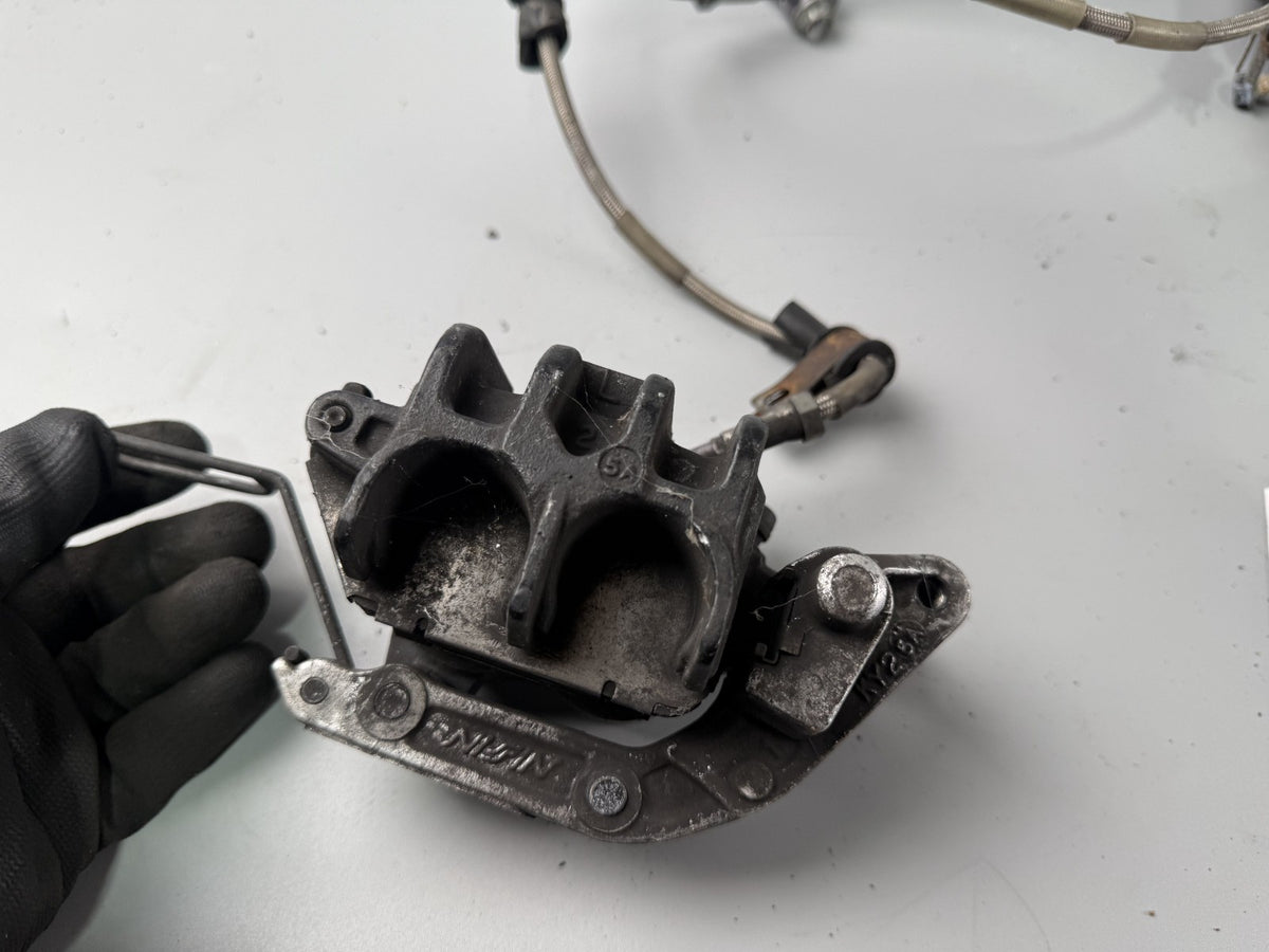 Suzuki GSF600 GN77B Bandit Bremsanlage Brake Bremse front vorne Sattel Pumpe